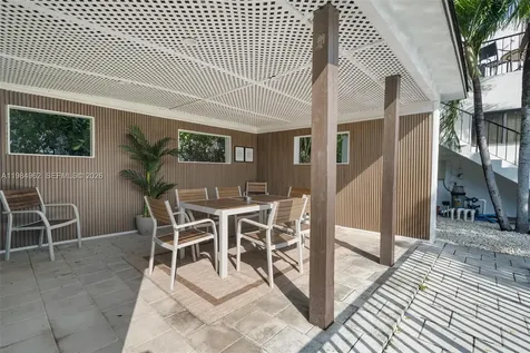 920 SW 9th Street Miami FL 33130