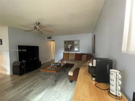 279 Markham M Deerfield Beach FL 33442