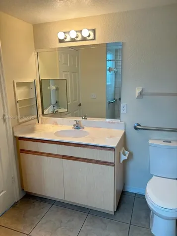 1551 NW 36th Street Miami FL 33142