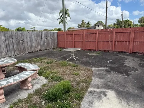 10201 SW 35th Street Miami FL 33165