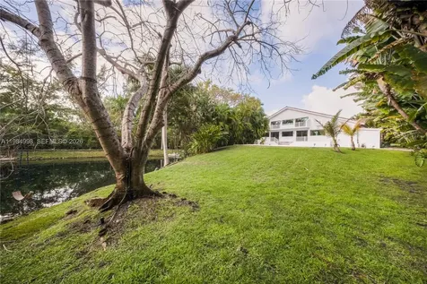 5981 SW 136th Street Pinecrest FL 33156