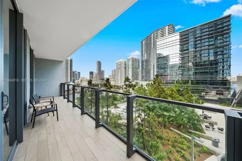 88 SW 7th Street Miami FL 33130