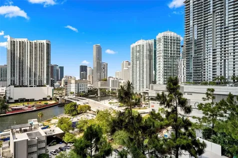 88 SW 7th Street Miami FL 33130