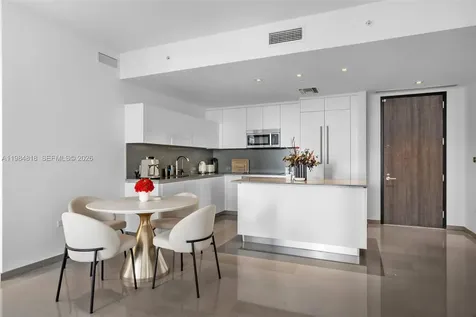 88 SW 7th Street Miami FL 33130
