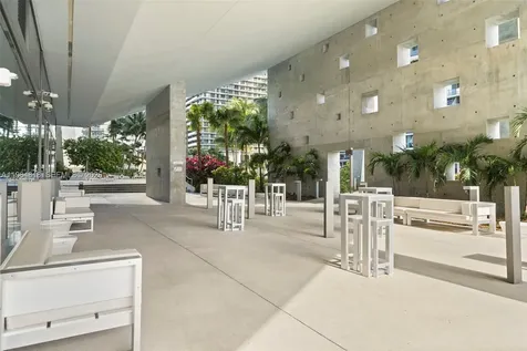 88 SW 7th Street Miami FL 33130