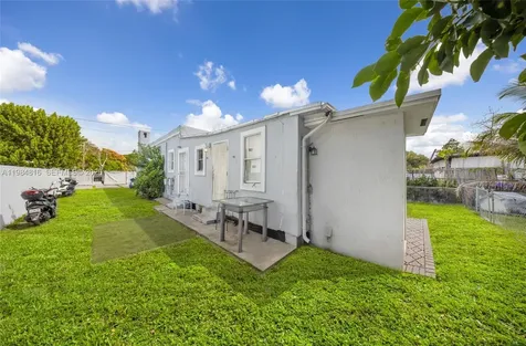 844 NW 29th Street Miami FL 33127