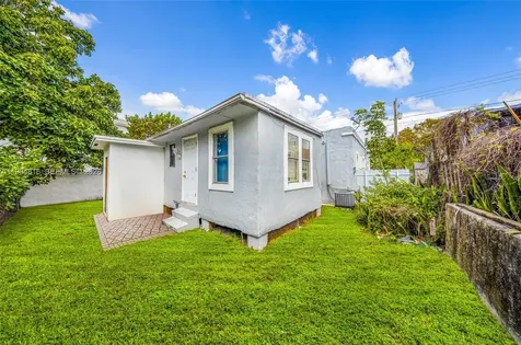 844 NW 29th Street Miami FL 33127