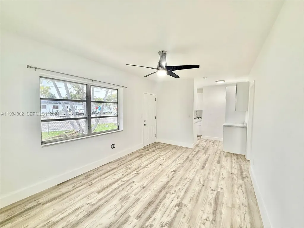 1942 NE 172nd Street North Miami Beach FL 33162