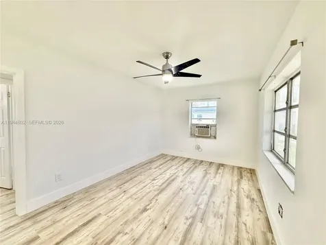 1942 NE 172nd Street North Miami Beach FL 33162