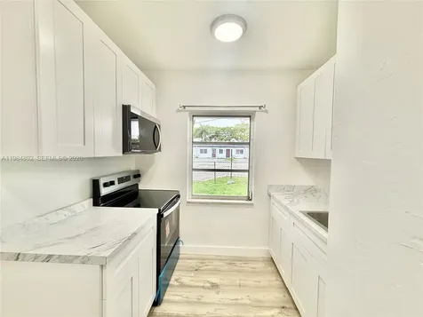 1942 NE 172nd Street North Miami Beach FL 33162
