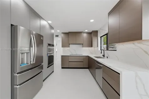 10910 NE 9th Court Biscayne Park FL 33161