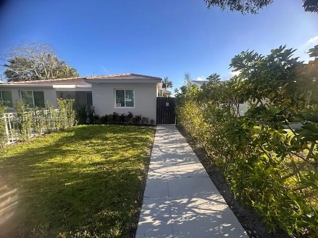 1634 Fletcher Street Hollywood FL 33020
