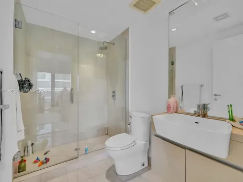 200 Biscayne Boulevard Way Miami FL 33131