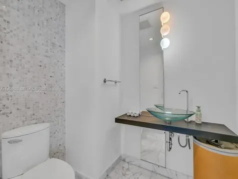 200 Biscayne Boulevard Way Miami FL 33131