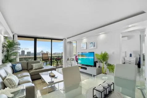 3675 N Country Club Drive Aventura FL 33180