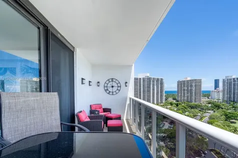 3675 N Country Club Drive Aventura FL 33180