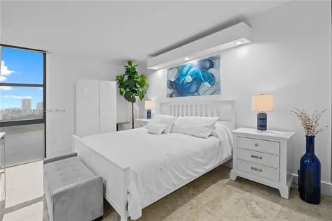 3675 N Country Club Drive Aventura FL 33180