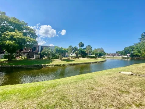 8975 Palm Tree Lane Pembroke Pines FL 33024