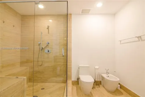 15811 Collins Avenue Sunny Isles Beach FL 33160