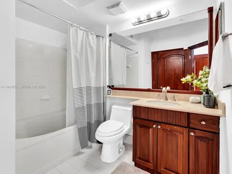 17150 N Bay Road Sunny Isles Beach FL 33160