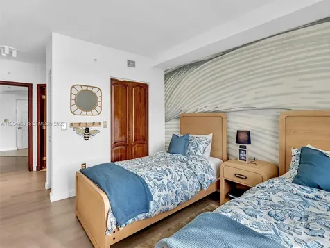 17150 N Bay Road Sunny Isles Beach FL 33160