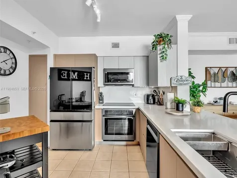 17150 N Bay Road Sunny Isles Beach FL 33160
