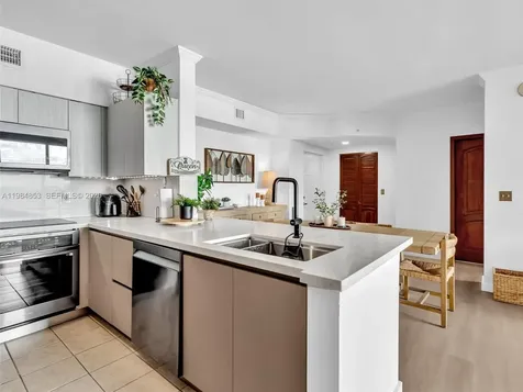 17150 N Bay Road Sunny Isles Beach FL 33160