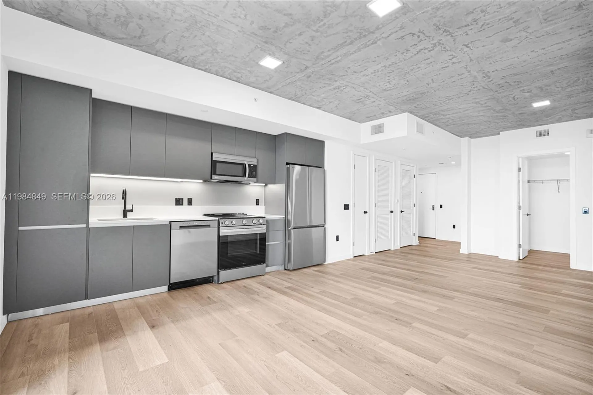 307 SW 5th Street Fort Lauderdale FL 33315