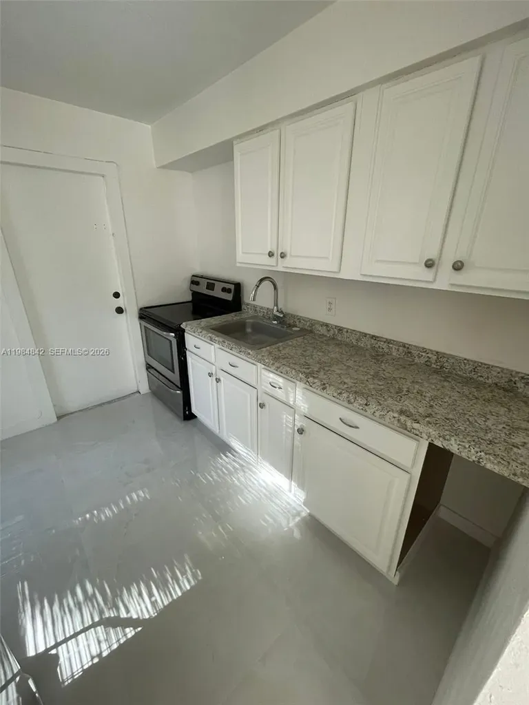 505 N 24th Avenue Hollywood FL 33020