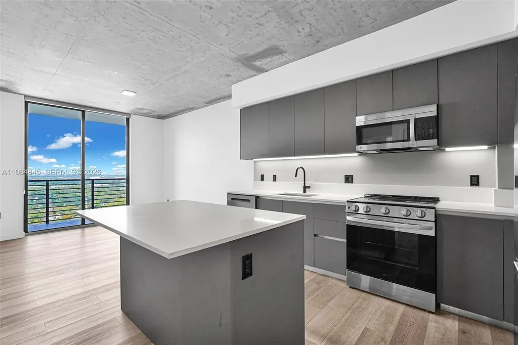 307 SW 5th Street Fort Lauderdale FL 33315
