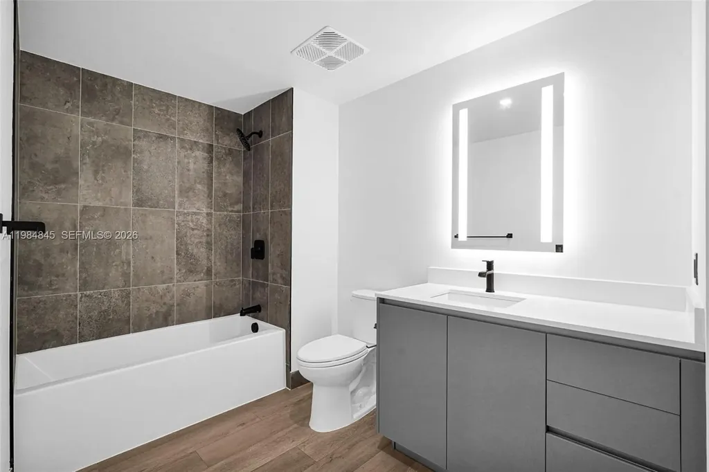 307 SW 5th Street Fort Lauderdale FL 33315