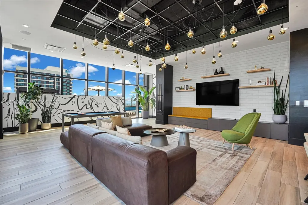 307 SW 5th Street Fort Lauderdale FL 33315