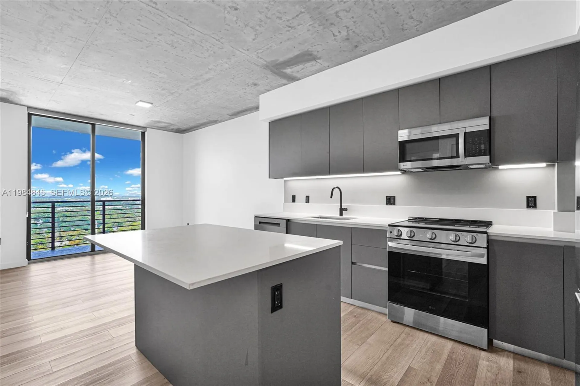 307 SW 5th Street Fort Lauderdale FL 33315