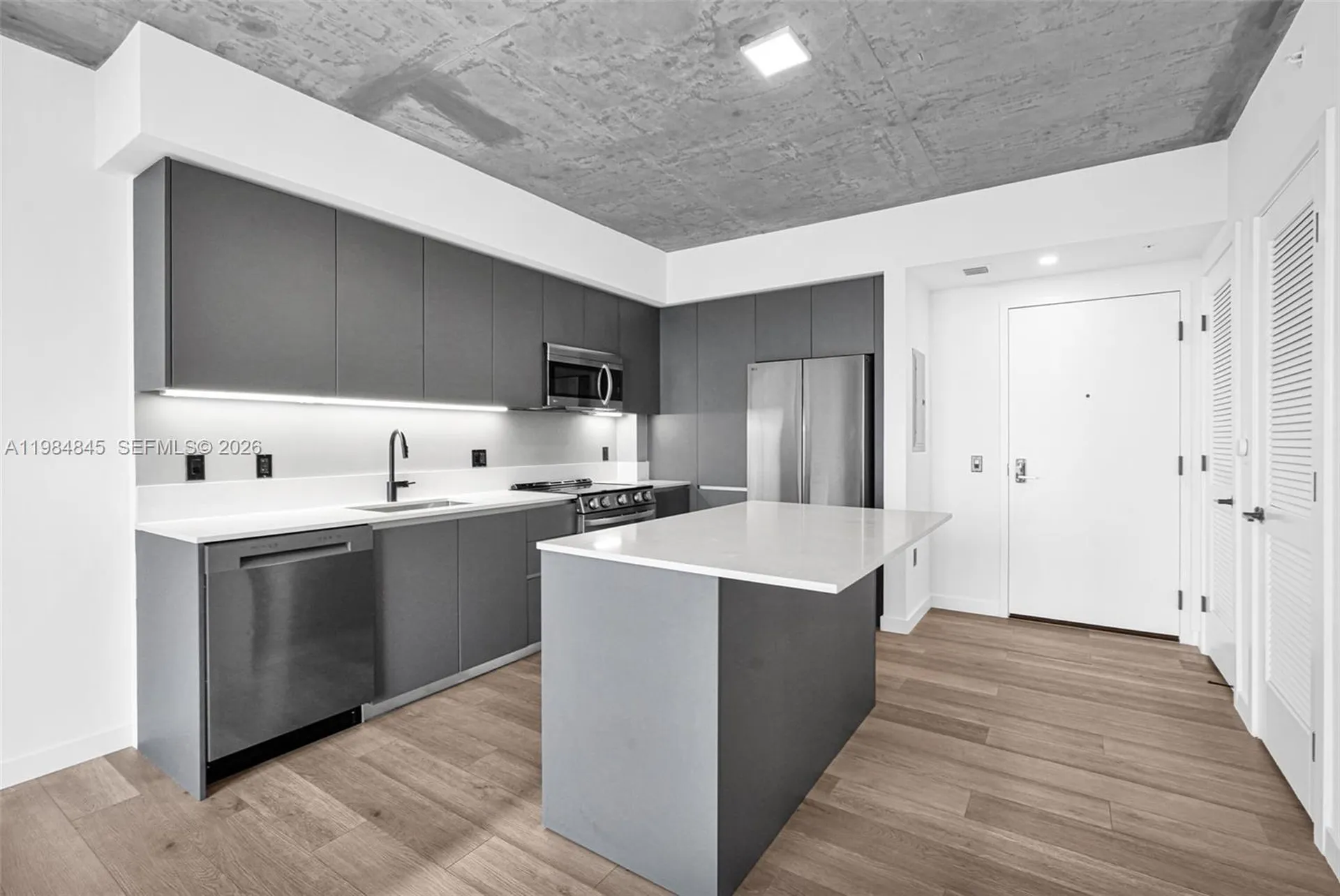 307 SW 5th Street Fort Lauderdale FL 33315