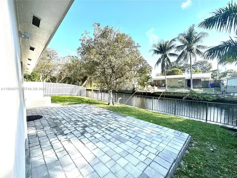 3042 Hayes Street Hollywood FL 33021