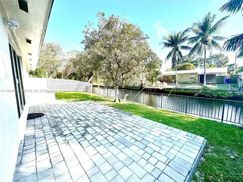 3042 Hayes Street Hollywood FL 33021