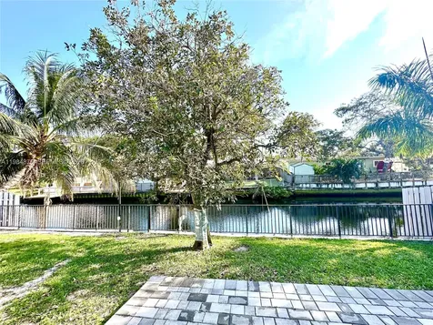 3042 Hayes Street Hollywood FL 33021