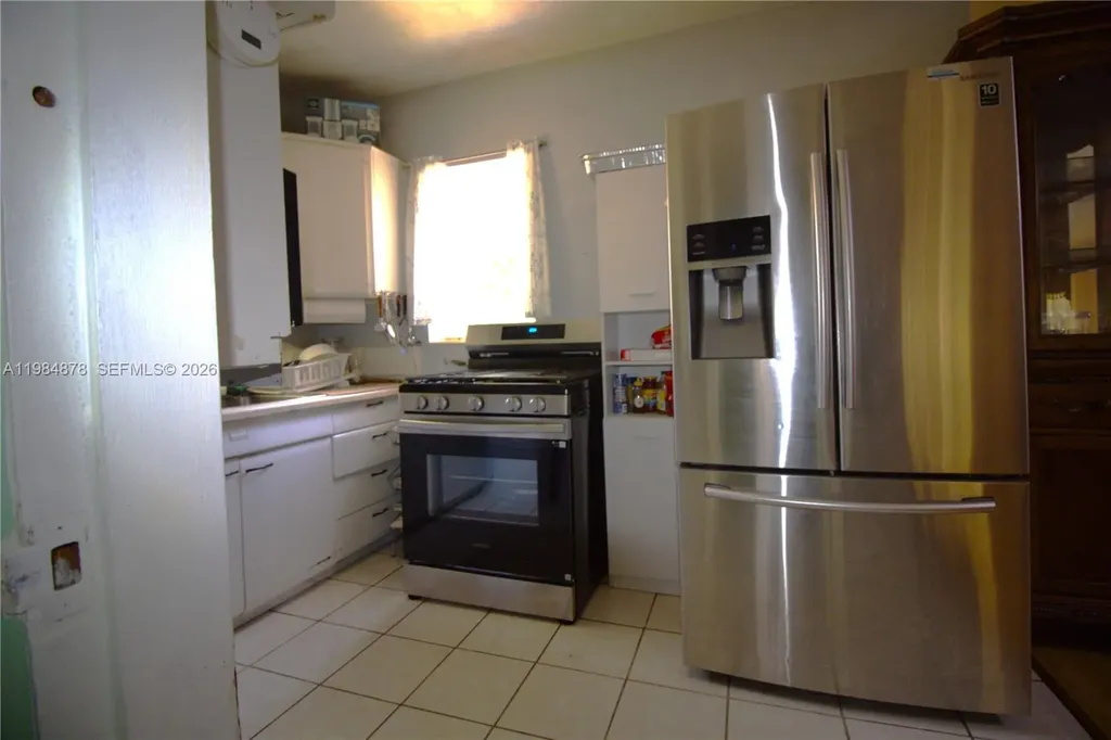1142 NW 2nd Avenue Fort Lauderdale FL 33311