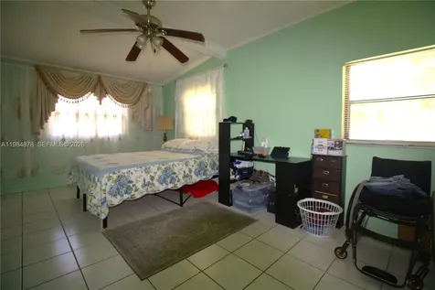 1142 NW 2nd Avenue Fort Lauderdale FL 33311