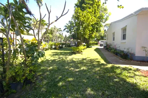 1142 NW 2nd Avenue Fort Lauderdale FL 33311