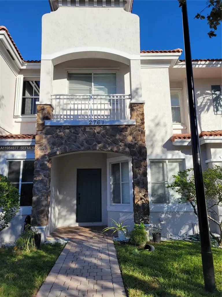 2761 SW 82nd Avenue Miramar FL 33025