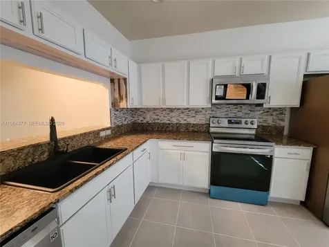 2761 SW 82nd Avenue Miramar FL 33025