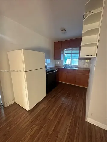5743 Lincoln Street Hollywood FL 33021