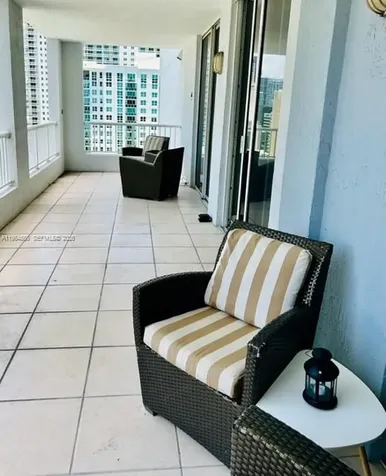 170 SE 14 Street Miami FL 33131