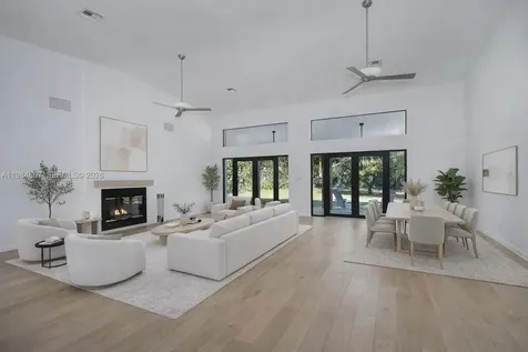 6841 SW 130th Terrace Pinecrest FL 33156