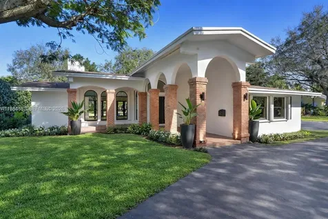 6841 SW 130th Terrace Pinecrest FL 33156