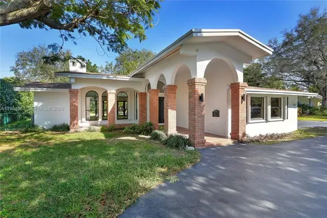6841 SW 130th Terrace Pinecrest FL 33156