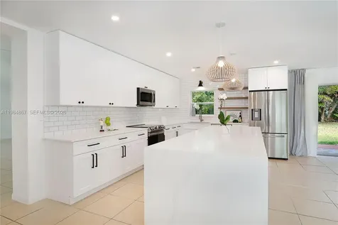 6841 SW 130th Terrace Pinecrest FL 33156