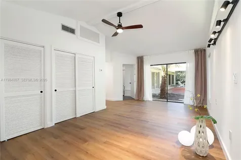 6841 SW 130th Terrace Pinecrest FL 33156