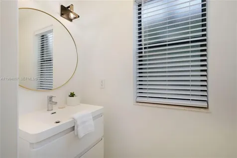 6841 SW 130th Terrace Pinecrest FL 33156